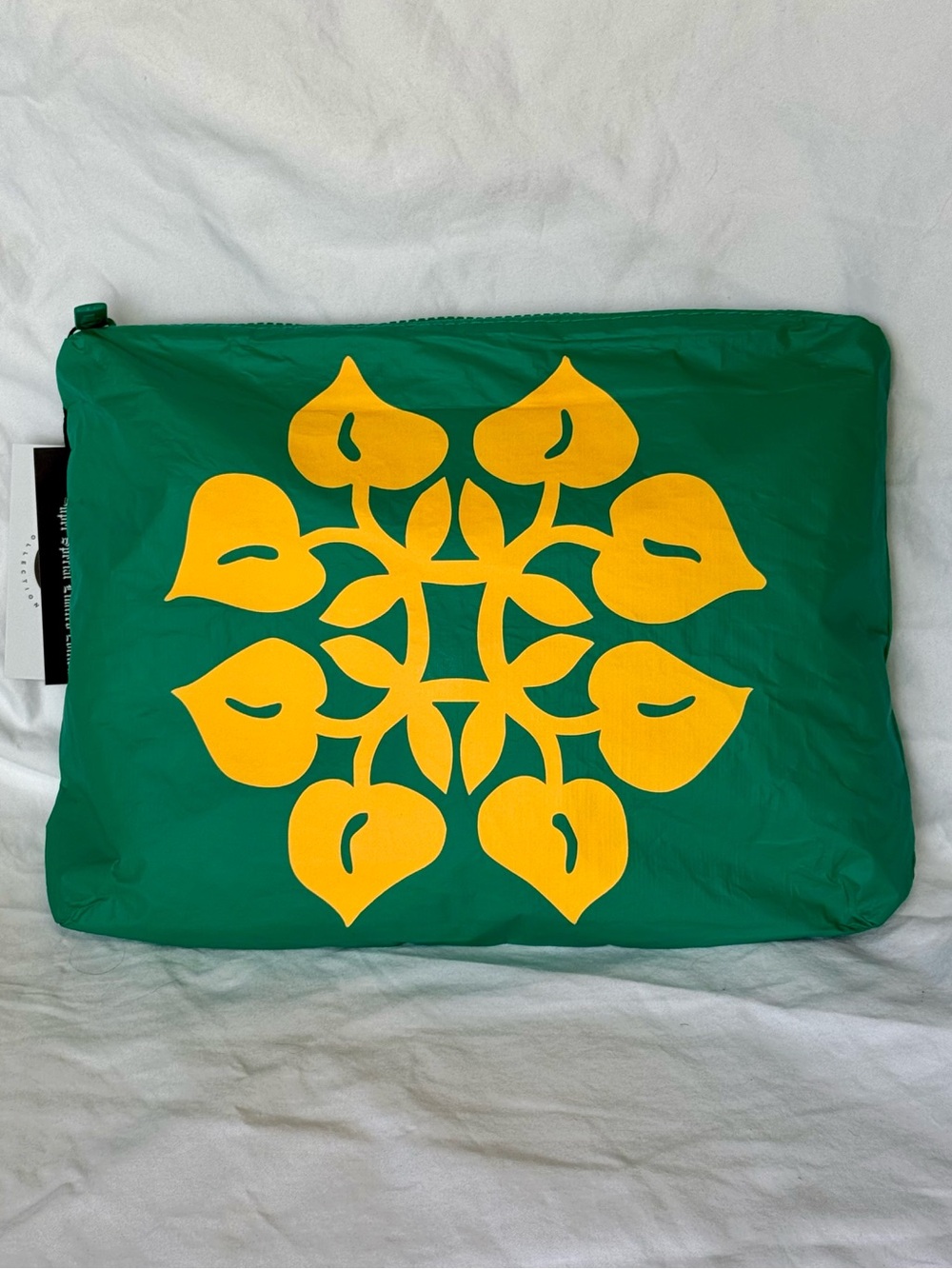 NWT Aloha Collection Sig Zane Hilo Grove Mid Pouch SOLD OUT Special Edition